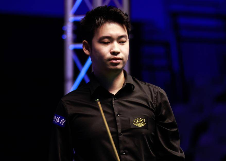 的年龄和参 的年龄和参