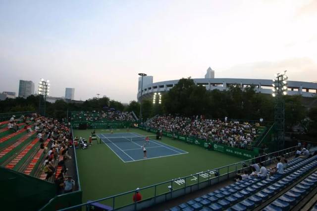 尾声的当口 尾声的当口