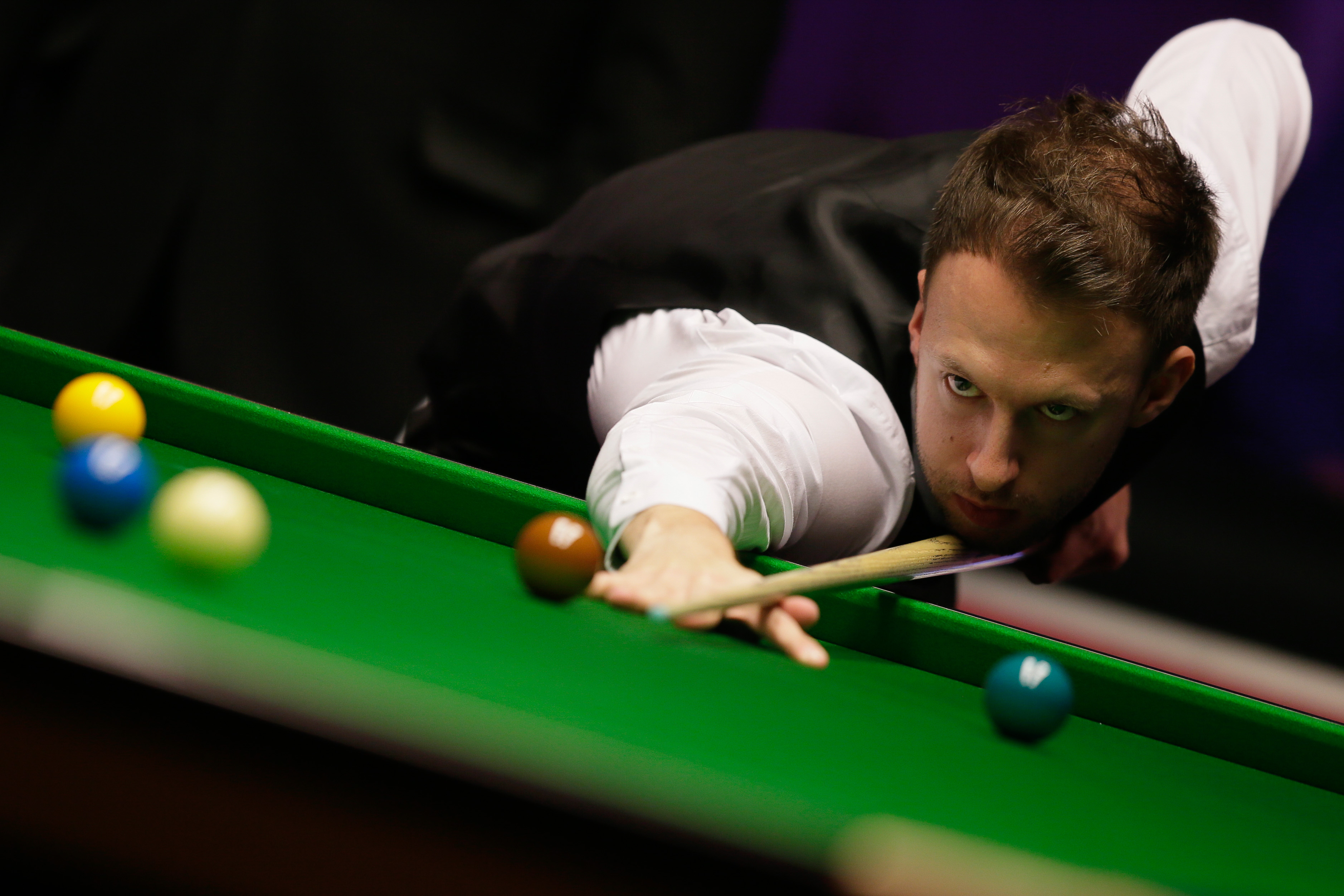 其一是高空 其一是高空